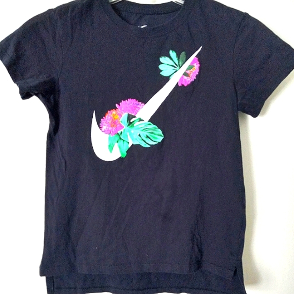 Nike crew neck short sleeve black high low print tee S